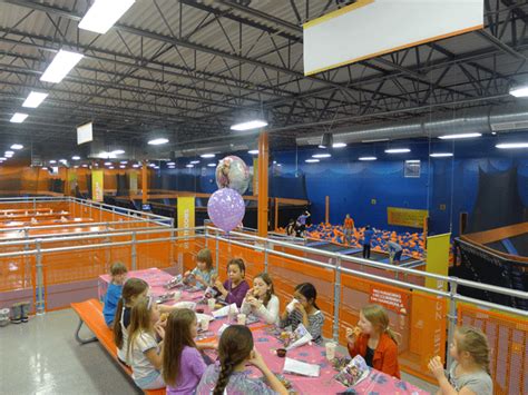 Choose Sky Zone Trampoline Park for Girls Birthday Parties - Akron Ohio ...