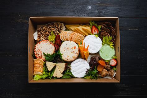 Cheese Platter With Fruit And Crackers (v) - Mr T's Bakery