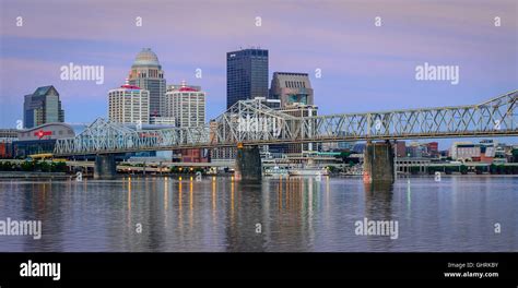 Louisville skyline hi-res stock photography and images - Alamy