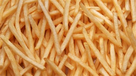 How Thin Should You Actually Cut Potatoes For Shoestring Fries?