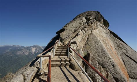 Moro Rock Trail, Sequoia National Park – TakeMyTrip.com