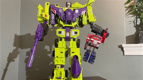 Transformers Devastator vs Optimus Prime Size - YouTube