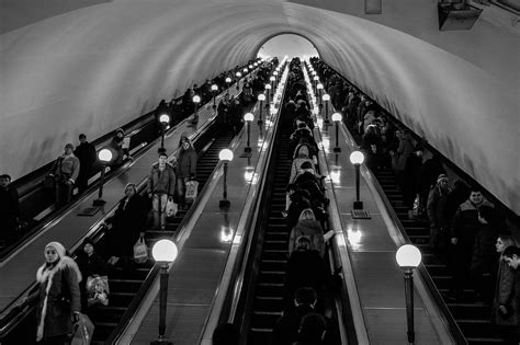 People,crowd,airport,lights,escalator - free image from needpix.com