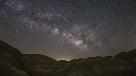 Lyrid meteor shower peaks this week: Here's how to watch | Live Science