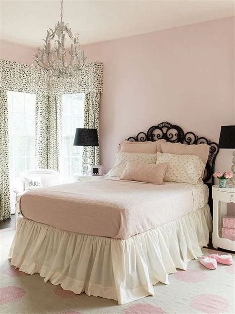 10+ Light Pink Bedroom Ideas – HomeDecorish