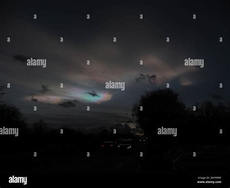 Aylesford, Kent, UK. 21st Dec, 2023. UK Weather: stunning Nacreous clouds seeen above Aylesford ...