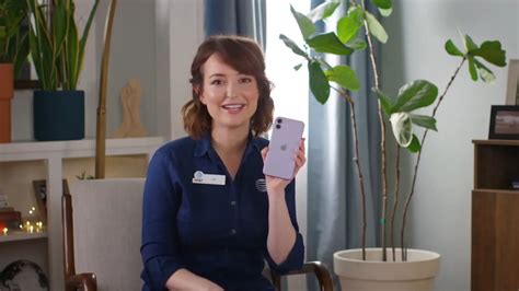 Lily From AT&T / Milana Vayntrub | Know Your Meme