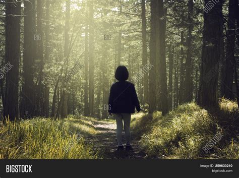 Little Girl Lost Image & Photo (Free Trial) | Bigstock