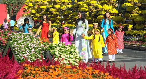 Vietnamese's culture - Tet holiday in Viet Nam