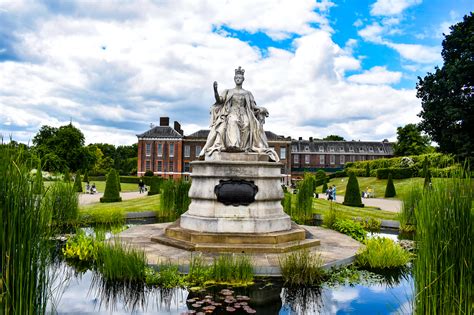 London - Kensington Palace & Gardens - Lyssy in the City