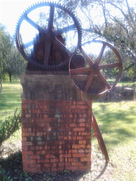 VINTAGE SUGAR CANE MILL - Claz.org