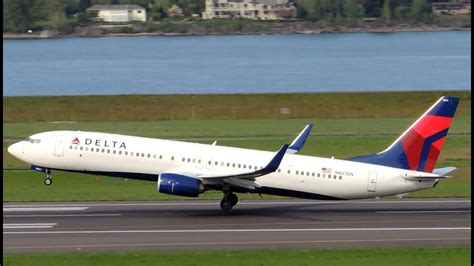 Delta Airlines Boeing 737-900ER [N807DN] takeoff from PDX - YouTube