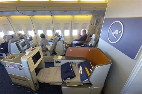 Best Seats Lufthansa 747 400 | Cabinets Matttroy