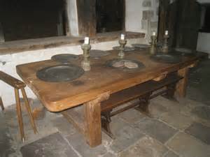 Servants dining table - Hampton Court © Fernweh :: Geograph Britain and Ireland
