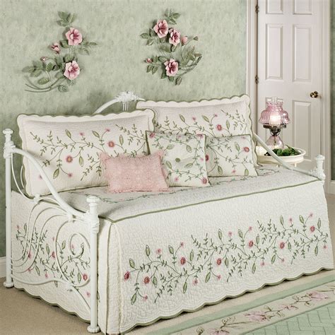 Daybed bedding sets clearance - 20 attributions to the realisation of ...