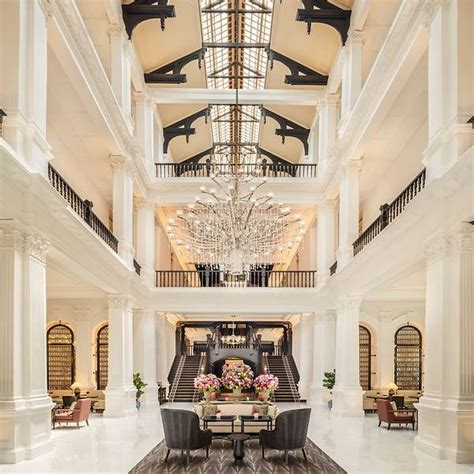 7 unconventional hotel lobby designs • Hotel Designs