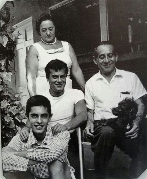 Tony Curtis with his parents, brother and family poodle! | Tony curtis ...