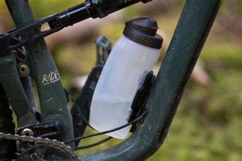 Fidlock Water Bottle Review - BIKEPACKING.com