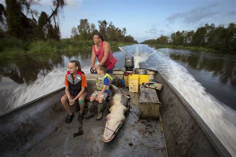 A family outing – to hunt alligators in Louisiana