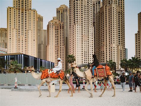 dubai-street-photography-dougie-evans-10 – Dougie Evans