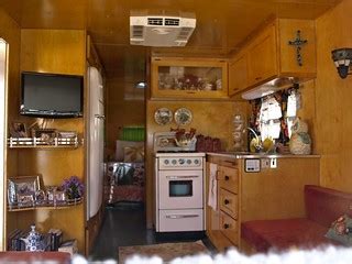 1952 Cozy Cruiser Inside | Pismo Beach Vintage Trailer Rally… | Flickr