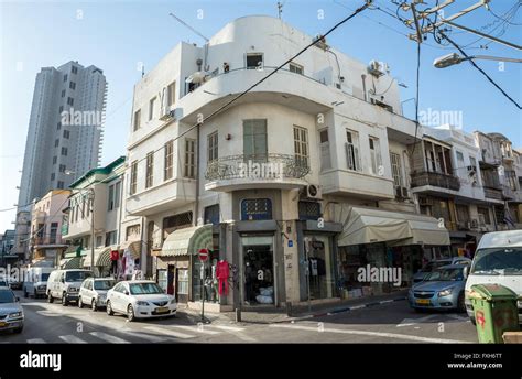 Street in Florentin neighborhood, Tel Aviv city, Israel Stock Photo - Alamy