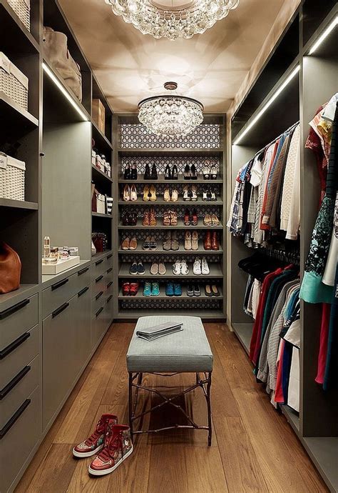 Cool walk-in closet ideas you should have in your home