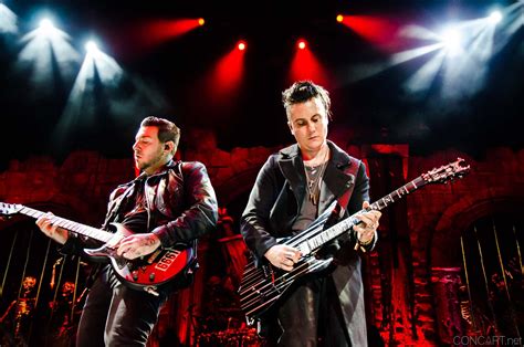 Concert Photos: Avenged Sevenfold @ Klipsch Music Center — Indianapolis 2013 | conc.art | The ...