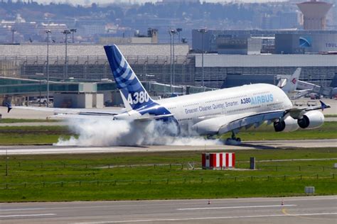 Airbus A380-800 - Médias - AeroWeb-fr.net