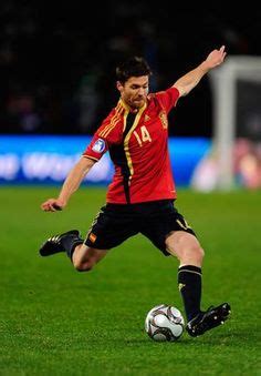 Xabi Alonso Action Pictures, Soccer Pictures, Soccer Pics, Champions ...