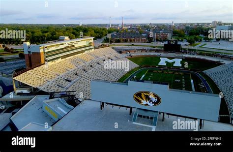 Missouri football stadium Stock Videos & Footage - HD and 4K Video Clips - Alamy