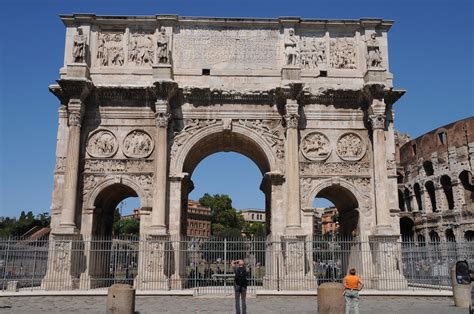 L'Arc de Constantin à proximité du Colisée de Rome | Flickr