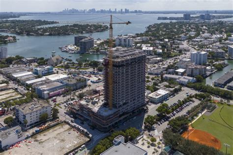 Construction Tops Off On The 22-Story 72 Park Condominium Tower In ...