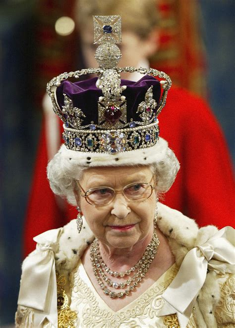 Imperial State Crown | 15 of Queen Elizabeth's Diamonds That You Have to See to Believe ...