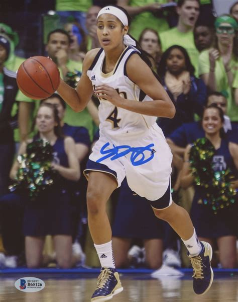 Skylar Diggins-Smith Signed Notre Dame Fighting Irish 8x10 Photo (Beckett COA) | Pristine Auction