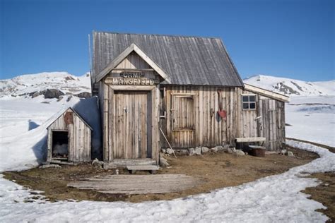 Hotels in Svalbard: Longyearbyen Accommodation for Any Budget