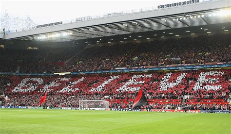 Manchester United FC - The Stretford End: January 2012