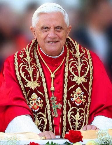 Pope Benedict XVI Pics 02