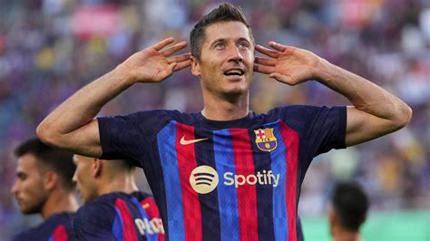 Robert Lewandowski Hurls Praise at Barcelona's Raphinha