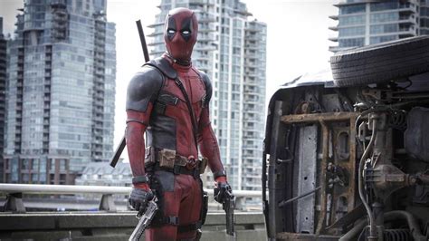 Ryan Reynolds Addresses Director Tim Miller's DEADPOOL 2 Exit — GeekTyrant