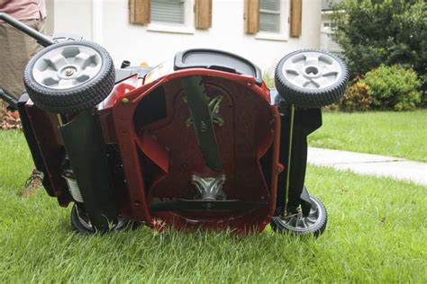 Toro TimeMaster 30-in Lawn Mower Review with Personal Pace - PTR