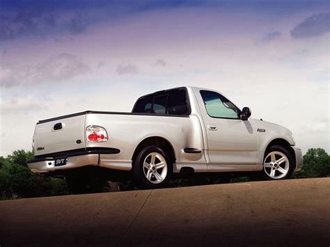 1999 - 2004 Ford F-150 SVT Lightning | Specs, Performance, History