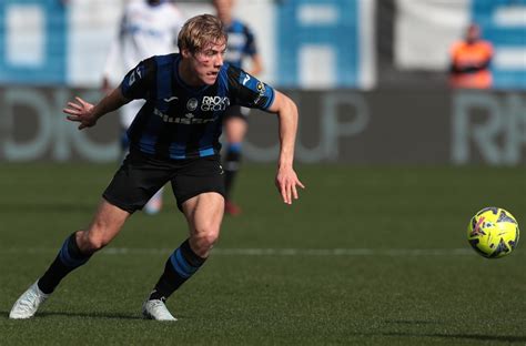 Arsenal And Real Madrid In Battle To Sign Atalanta Striker Rasmus ...