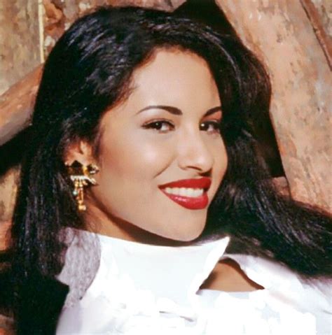 Selena | Selena quintanilla, Selena quintanilla fashion, Selena