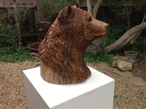 bear chainsaw carving - Google Search | Chainsaw carving, Carving, Lion ...