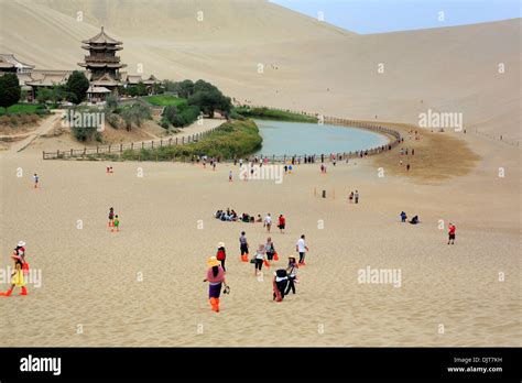 Crescent Lake, Dunhuang, Gansu province, China Stock Photo - Alamy