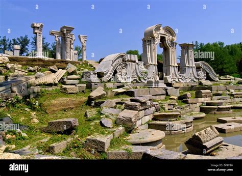 Ming palace ruins hi-res stock photography and images - Alamy