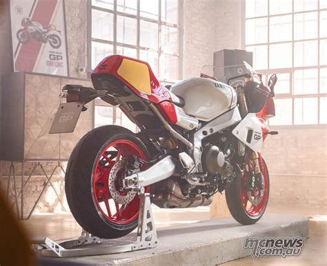 Yamaha XSR900 GP finally breaks cover | MCNews