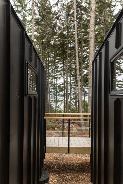 Rock Camp: Old-Meets-New Lake Cabins by an Upstart Maine Architect