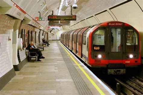 Tube Love: Top 10 Things I Love About the London Underground - Londontopia